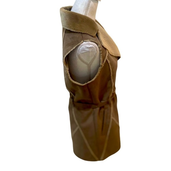 Ellen Tracy faux fur button down luxe vest with tie belt in tan size medium - Picture 7 of 10